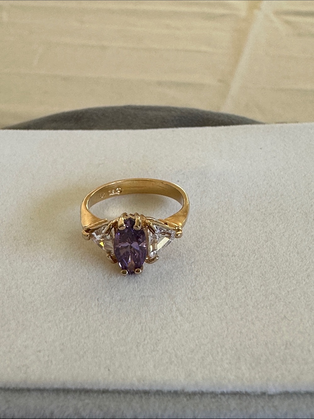 Gold Ring with Purple Amethyst Stone and Side Accents - Picture 3 of 6